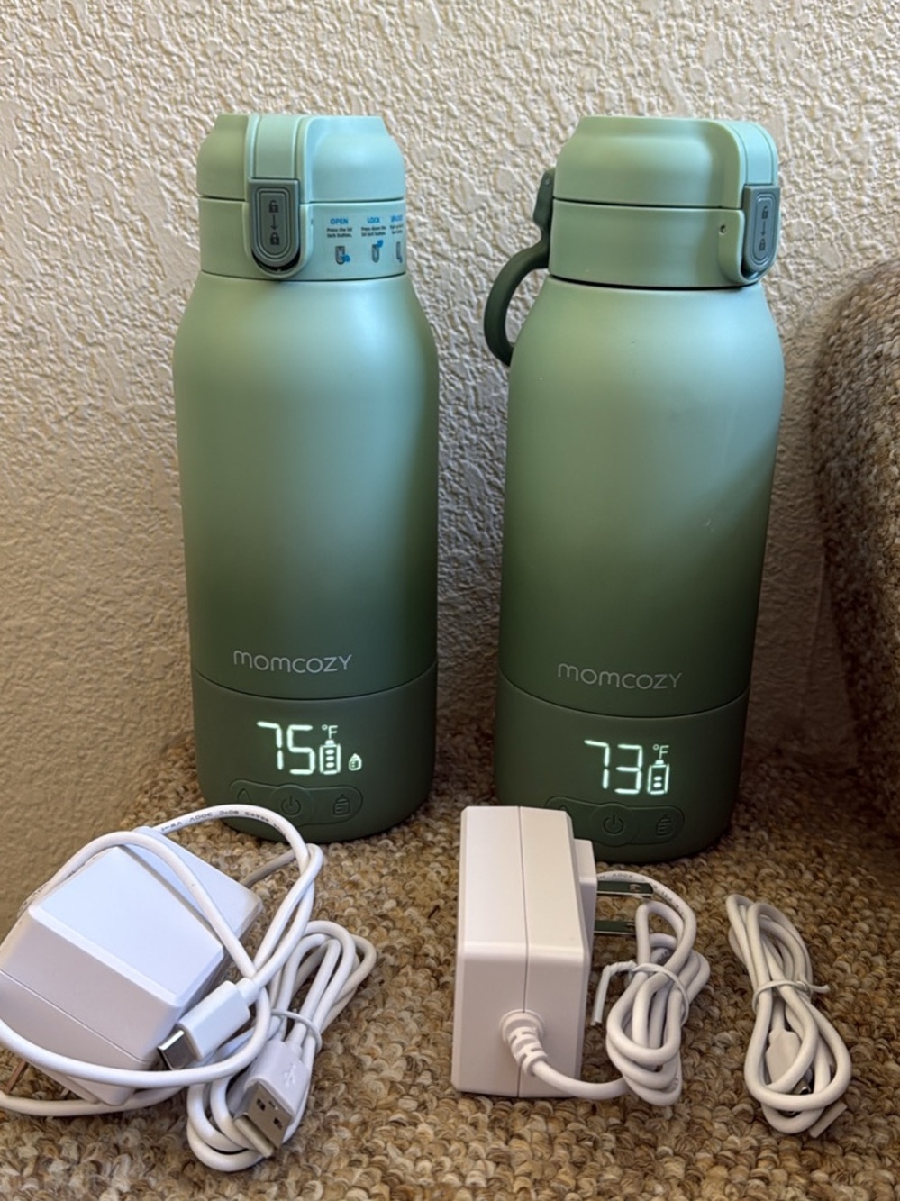 Momcozy portable Bottle warmer - Sage Green